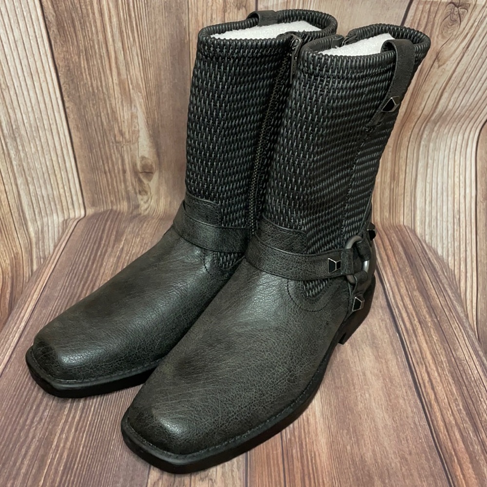 FRYE girl boots!